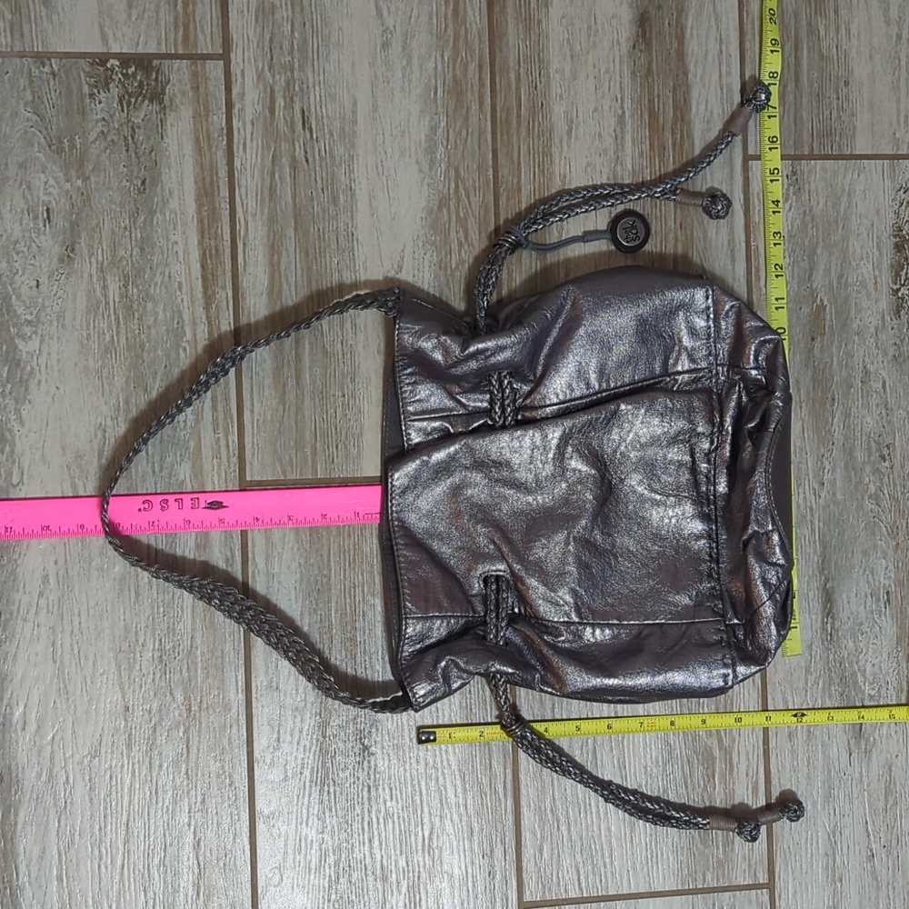 The Sak Metallic Silver Leather Shoulder Bag - Picture 5 of 5